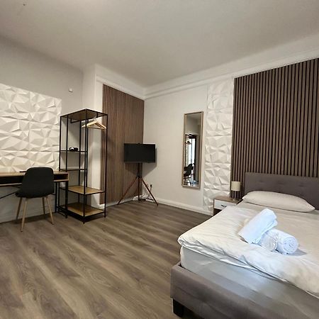 Riverside Airport Hotel كلسترباخ المظهر الخارجي الصورة
