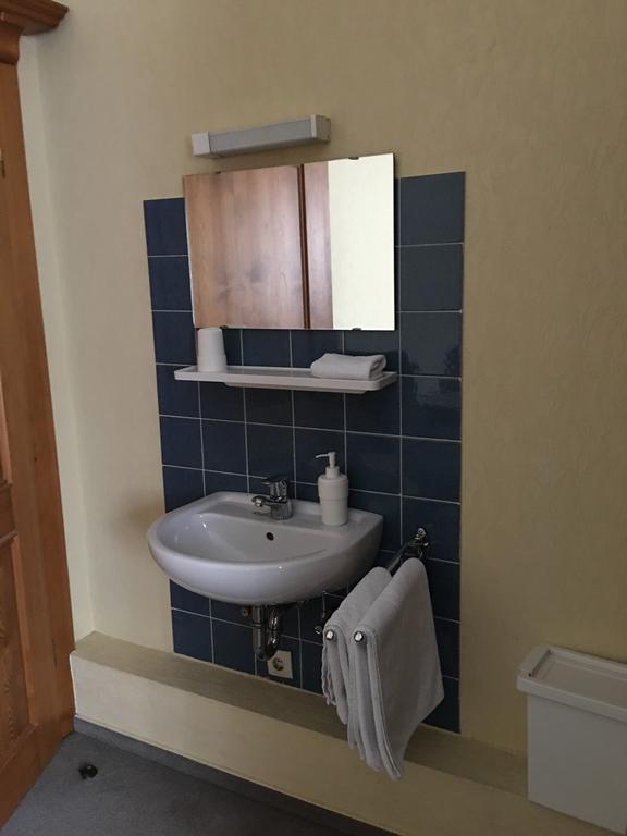 Riverside Airport Hotel كلسترباخ المظهر الخارجي الصورة